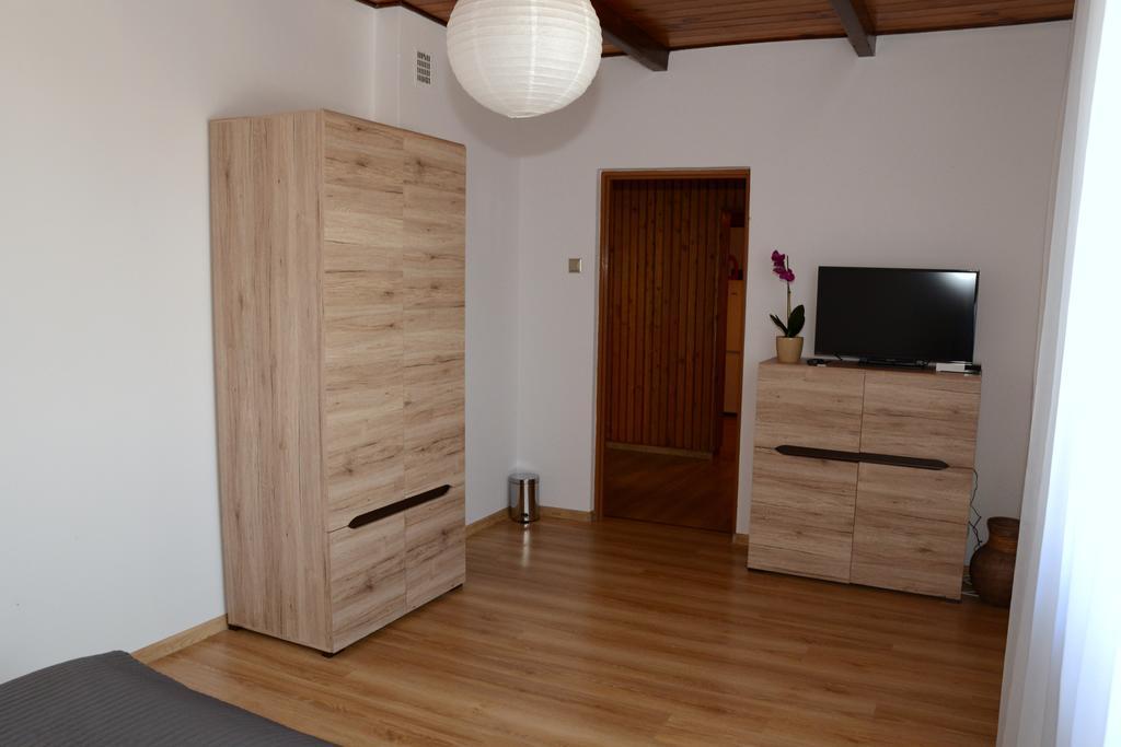 Villa Osa Modlin Airport Закрочим Номер фото