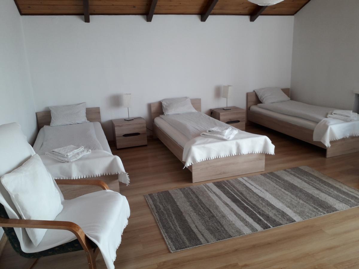 Villa Osa Modlin Airport Закрочим Экстерьер фото